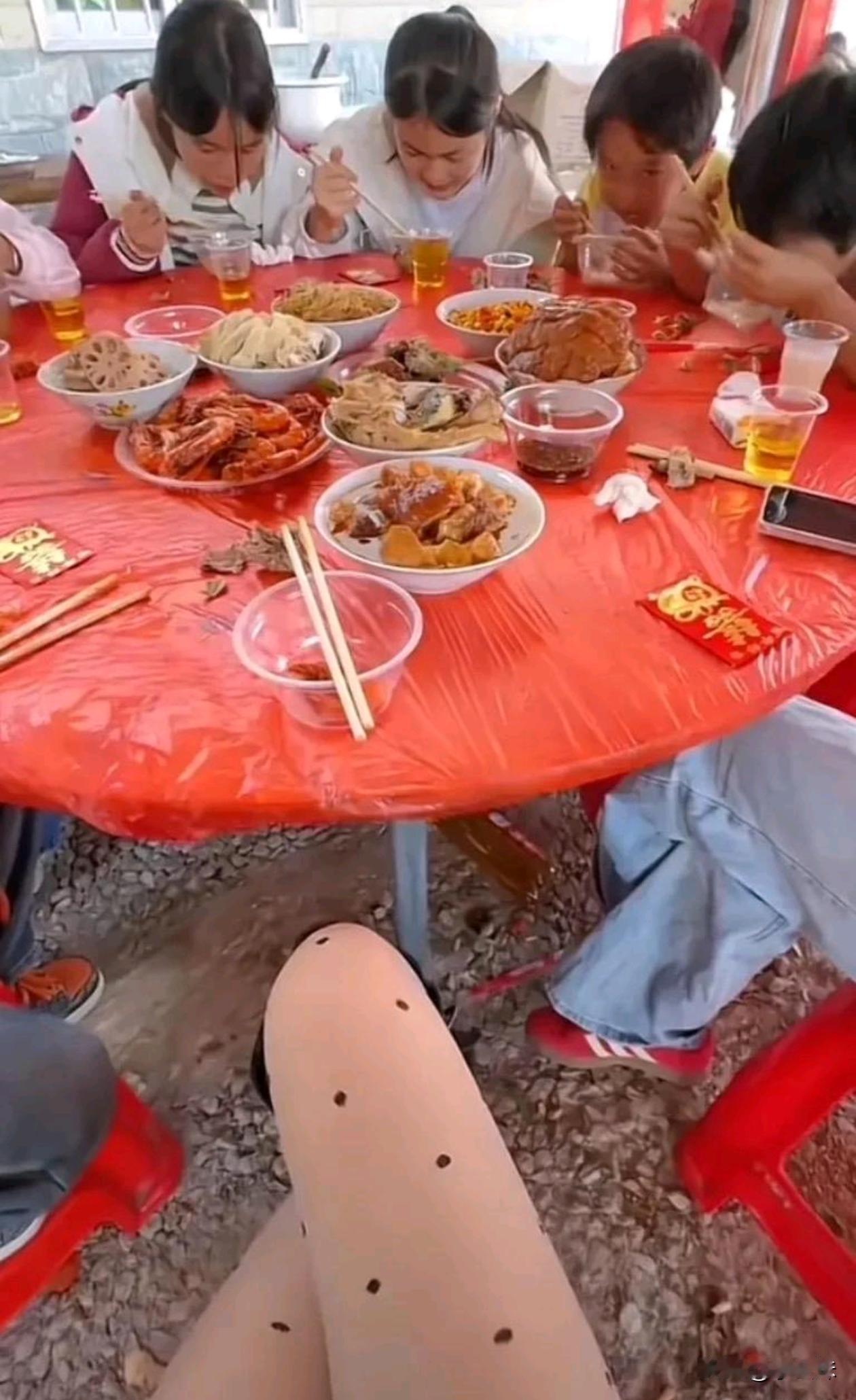 吃席做这一桌最舒服了，不吵不闹，吃完直接走。