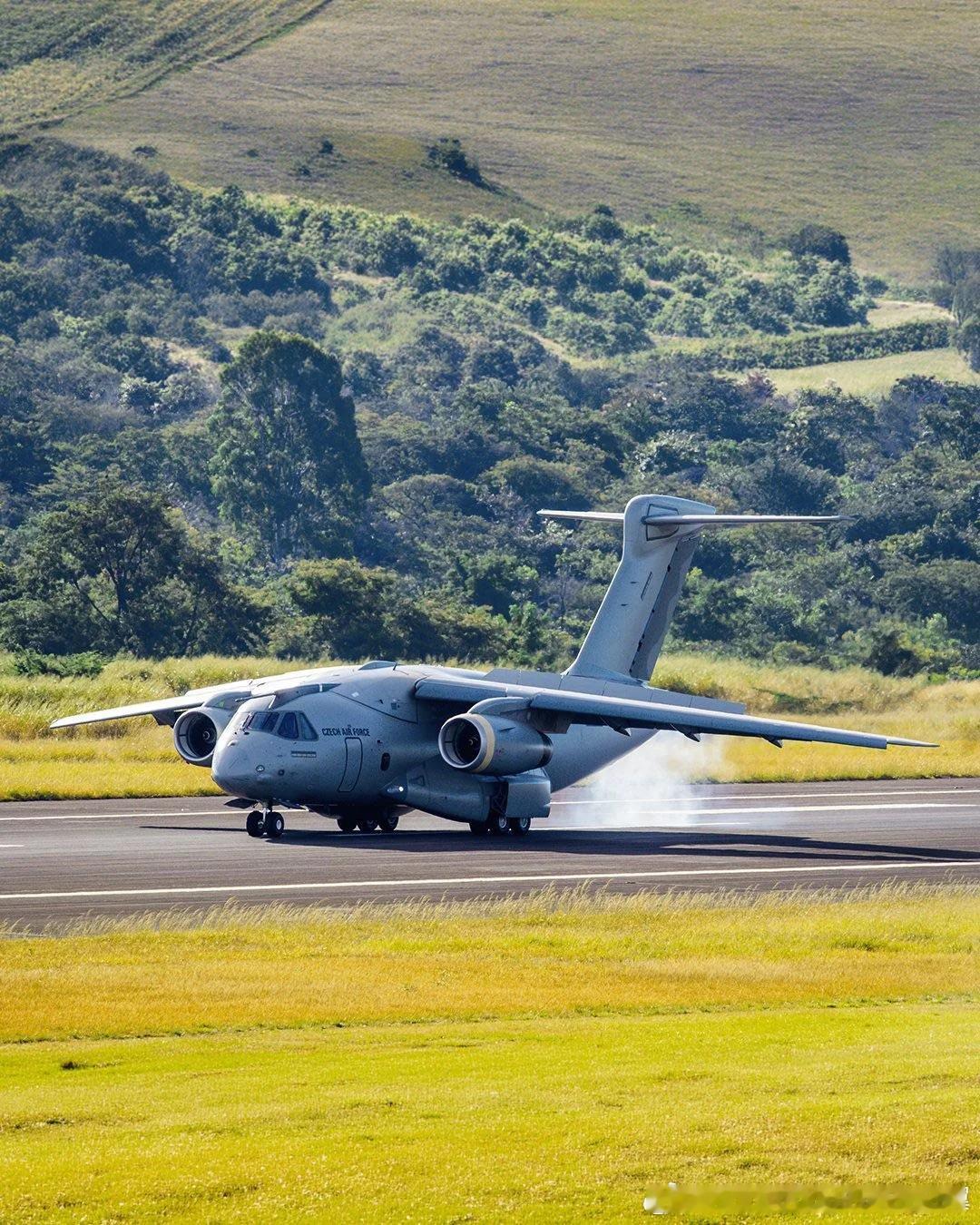 全球武器装备盘点 捷克空军C-390千年首飞。捷克空军订购的首架巴西航空工业公司