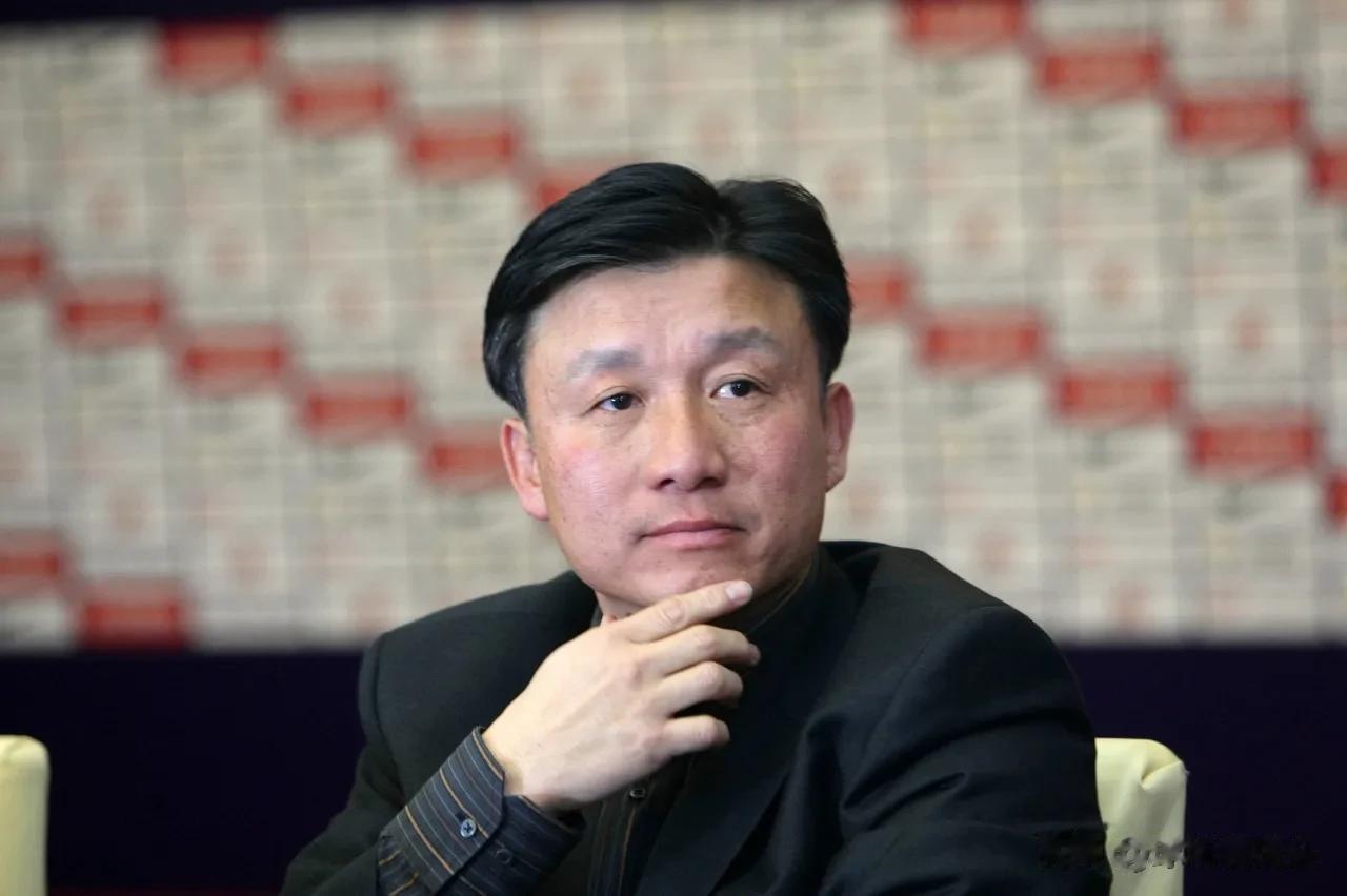 中国国奥0-1遭马来西亚绝杀，四问主帅成耀东——
1，东哥你集训到底都在干嘛？越