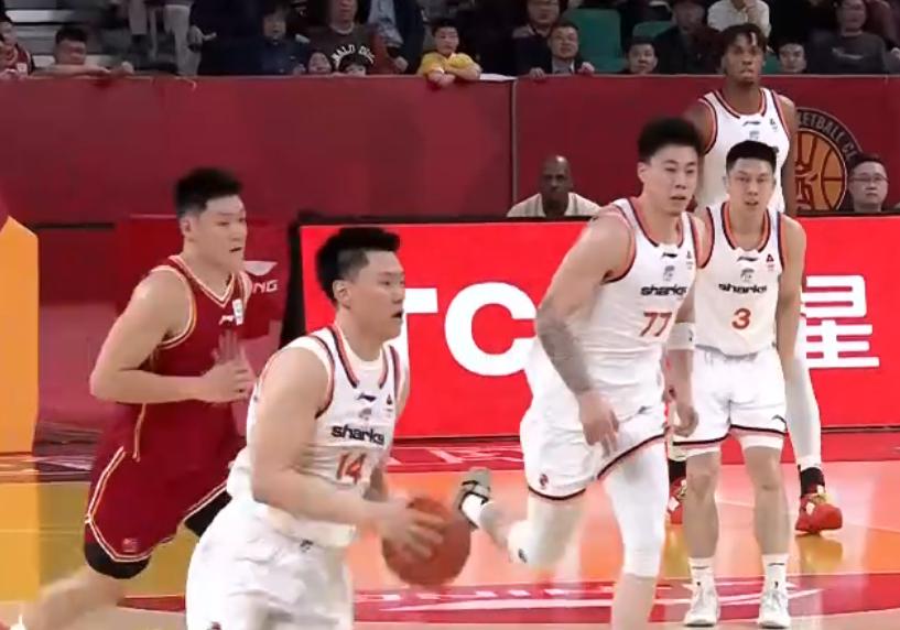 精彩的比赛！盖伊、古德温各砍30+，上海男篮客场险胜山西豪取13连胜继续领跑！北