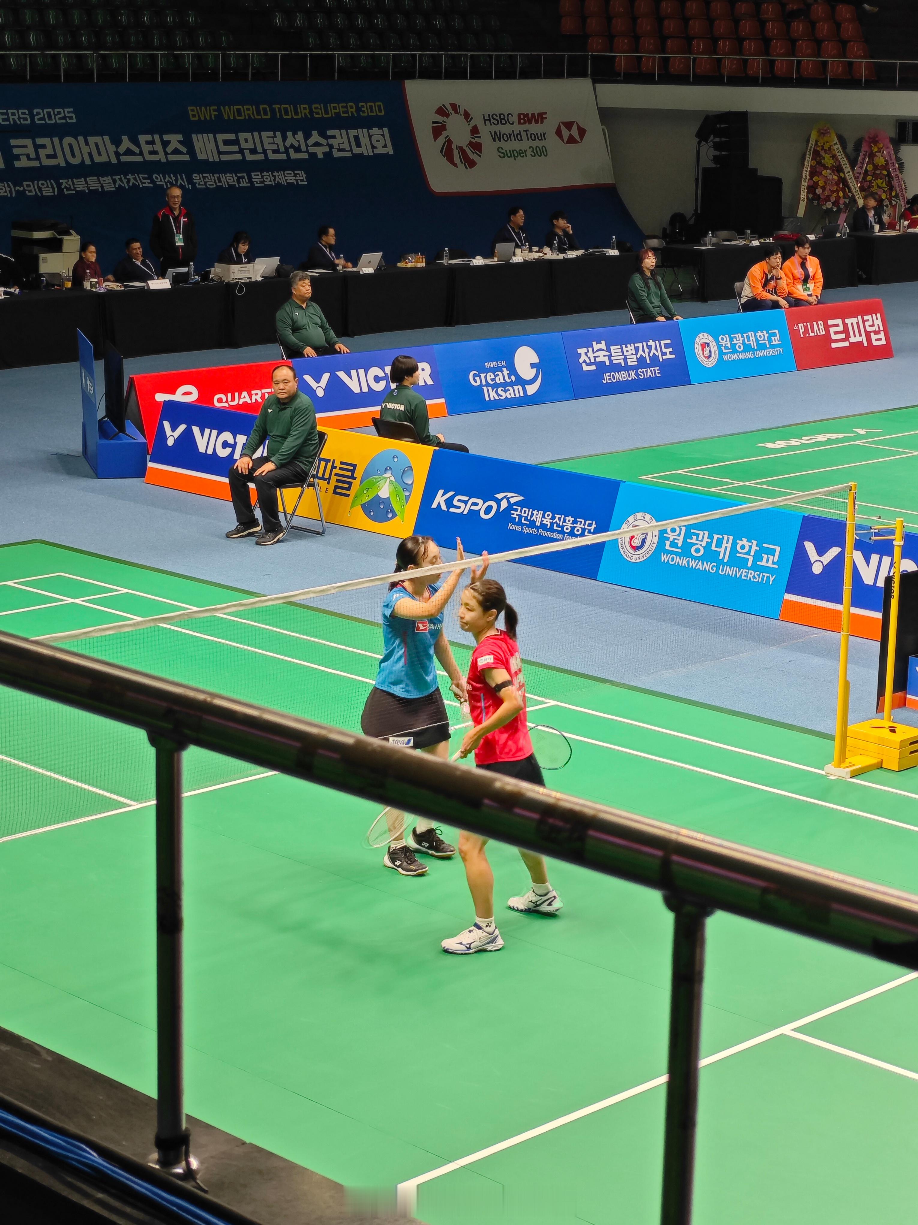 女单 1/8赛 明地阳菜 21-12 21-12 奥原希望(4)2025年韩国羽