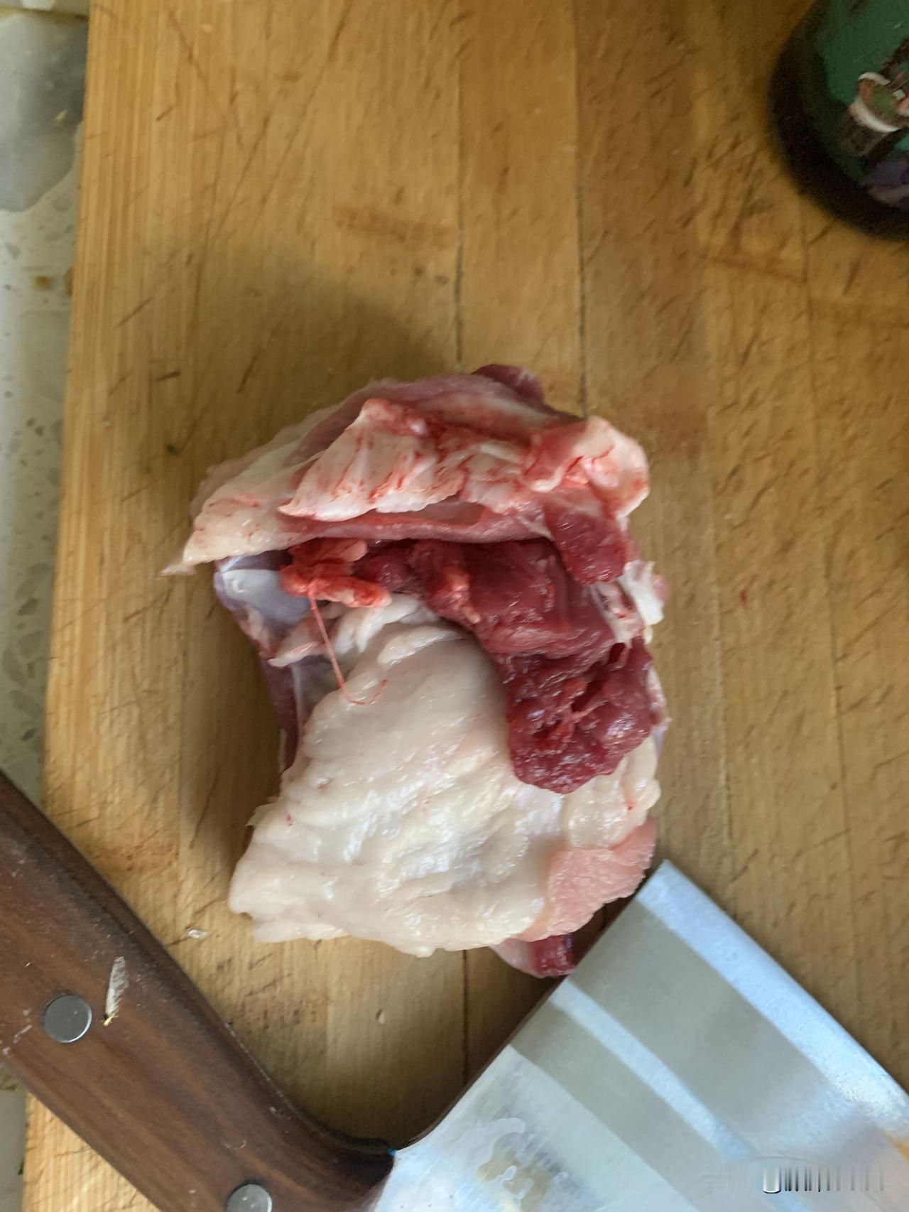 中午一个人在家做饭吃吧，媳妇出门旅游了，儿子上学不在家。外面吃饭不放心，食材卫生