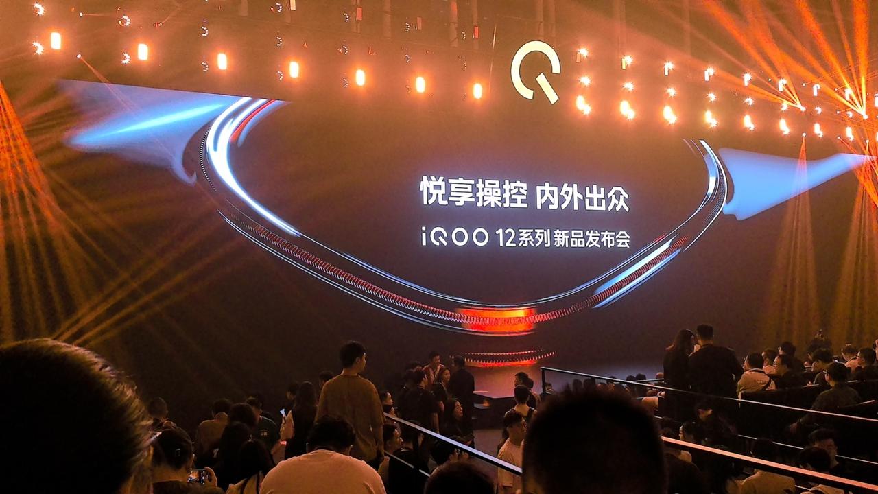 手机行业竞争的残酷程度，不是过去的汽车行业能想象的

半年一迭代，超高集成度，用