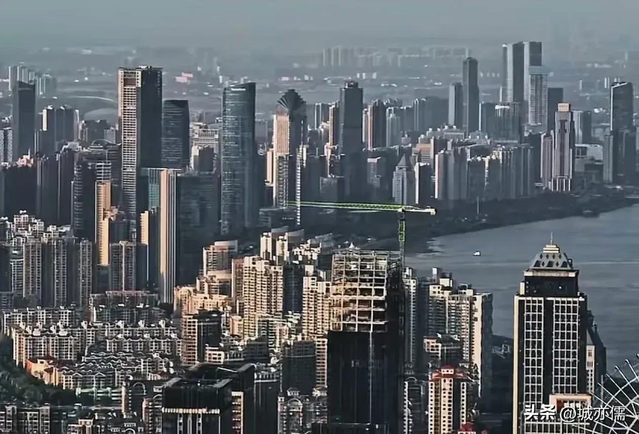 南昌和合肥作为两个重要的省会城市，其经济发展和城市建设各有特点。南昌作为江西省的