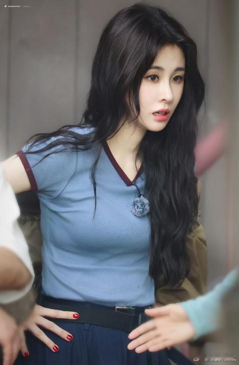 张碧晨走到哪泡到哪音你而来  彩排完大汗淋漓，拎出浴桶就能沉浸式放松，张碧晨这出