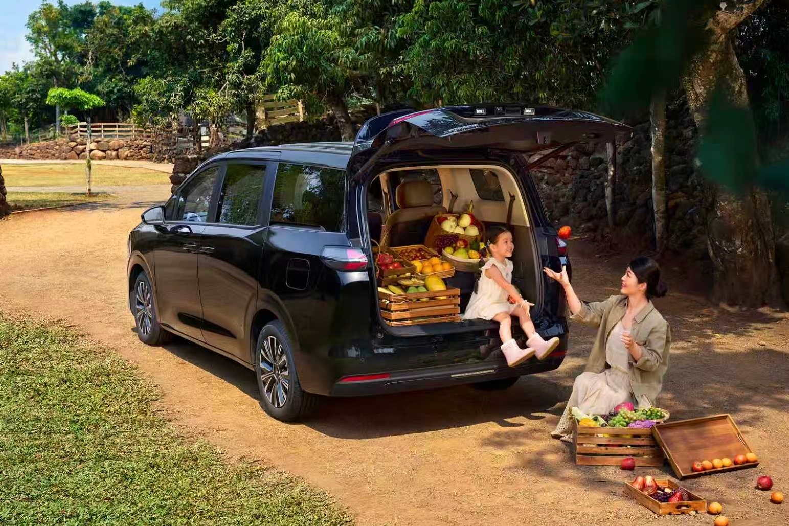 8万多能买到电动侧滑门的MPV，这太吓人了前两天五菱星光730尊享型上市，3种能