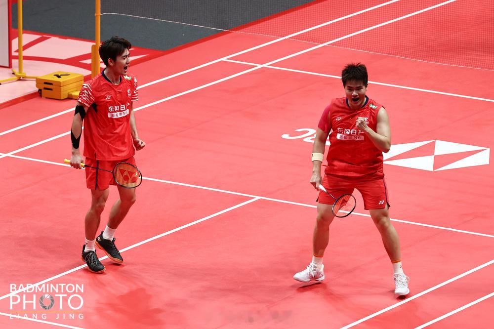 “梁王”摘银，“徐金”首夺总决赛冠军杭州总决赛男双决赛：梁伟铿/王昶 18-21