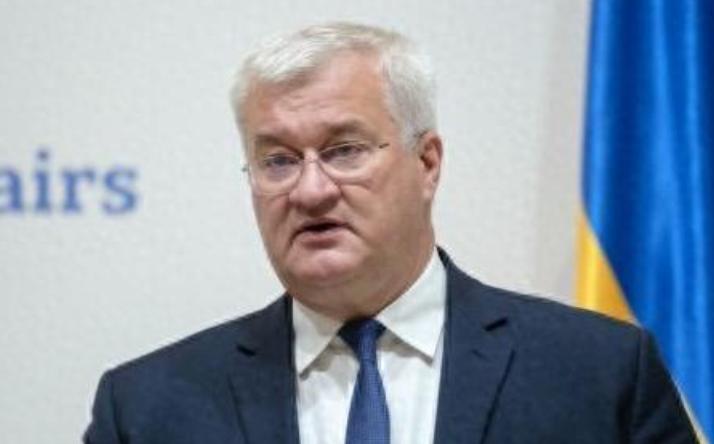 [微风]乌克兰突然放出一个消息直接震惊不少人，乌克兰内阁正式宣布，一口气终止和俄