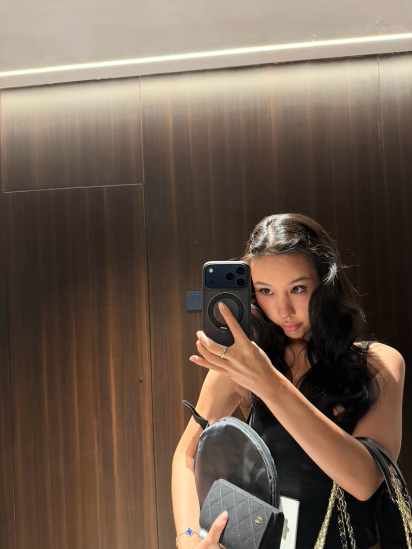今天当上大美女了 我亲爱的朋友们哈哈请为170大美女点赞，谢谢大家，谢谢谢谢哈哈