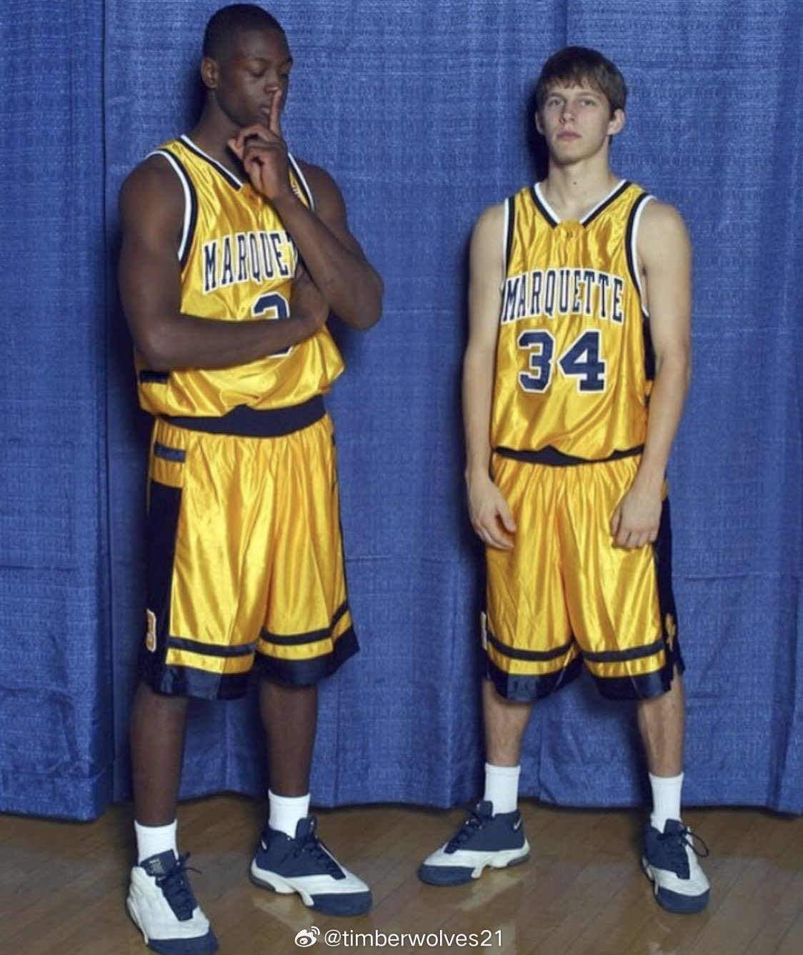 (2002年）德维恩·韦德和特拉维斯·迪纳在马凯特大学 