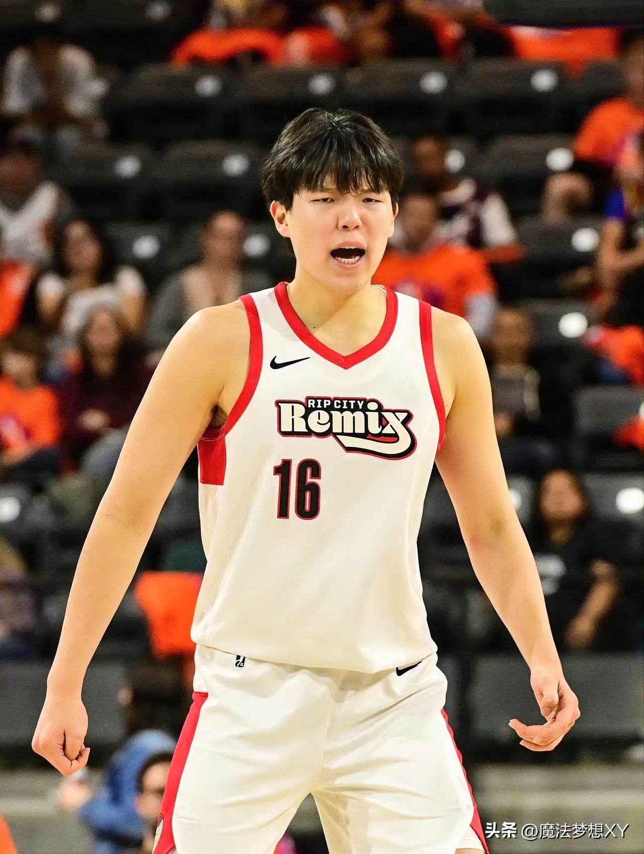 杨瀚森今天能拿多少分，
我不知道，
但我敢肯定，快船对他的防守比
昨天更严了！