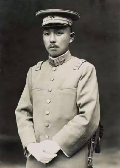 1949年，重庆解放前，我党找到杨森提出四条件，他却说后三条都办不到。1949年