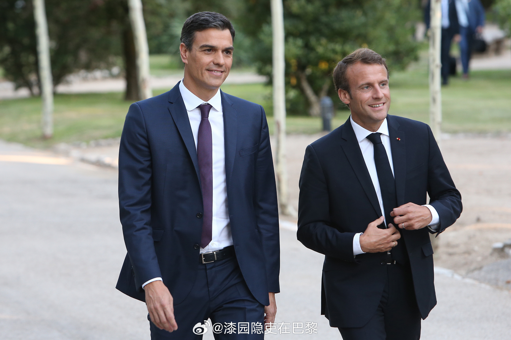 海外新鲜事 法国总统马克龙告诉西班牙首相佩德罗·桑切斯，在美国发出经济威胁后，法