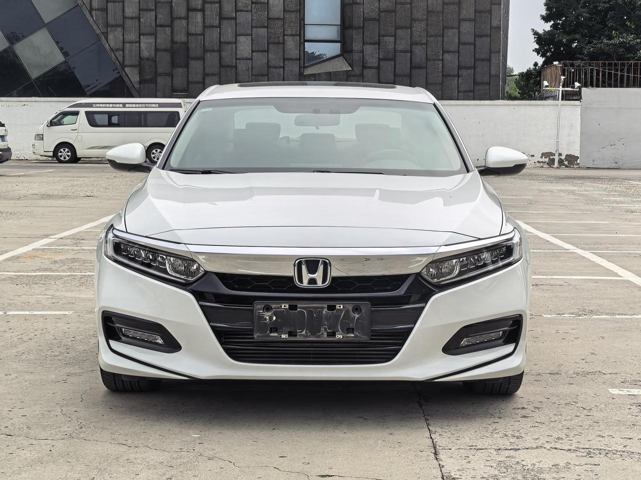 10万预算买二手B级车，别只盯着雅阁，这仨兄弟能让你省下两万加油钱！
老铁们，炸