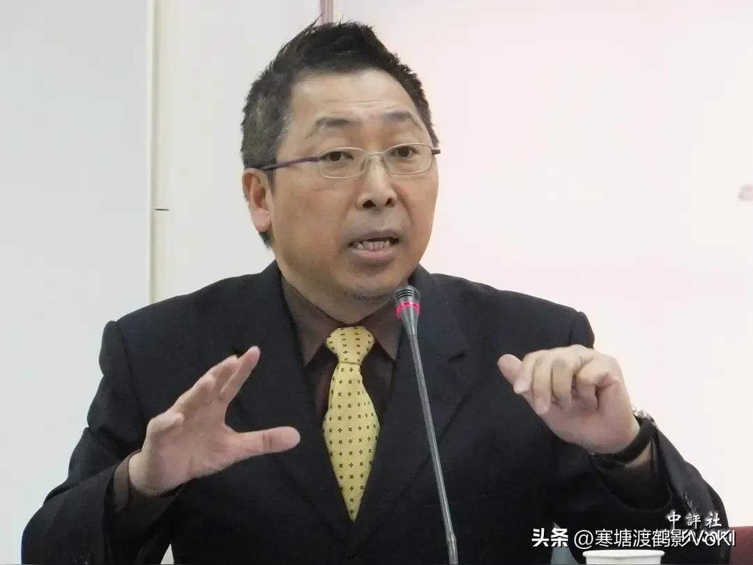 台湾名嘴唐湘龙说：中国大陆的高端武器都是用来对付想染指台湾的域外势力，厦金大桥的