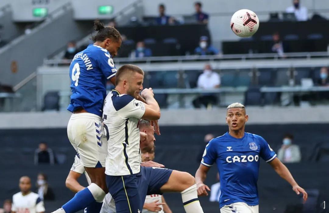 周六  010 英超：埃弗顿VS水晶宫英超 方向：胜 足球预测 年龄：2-0  