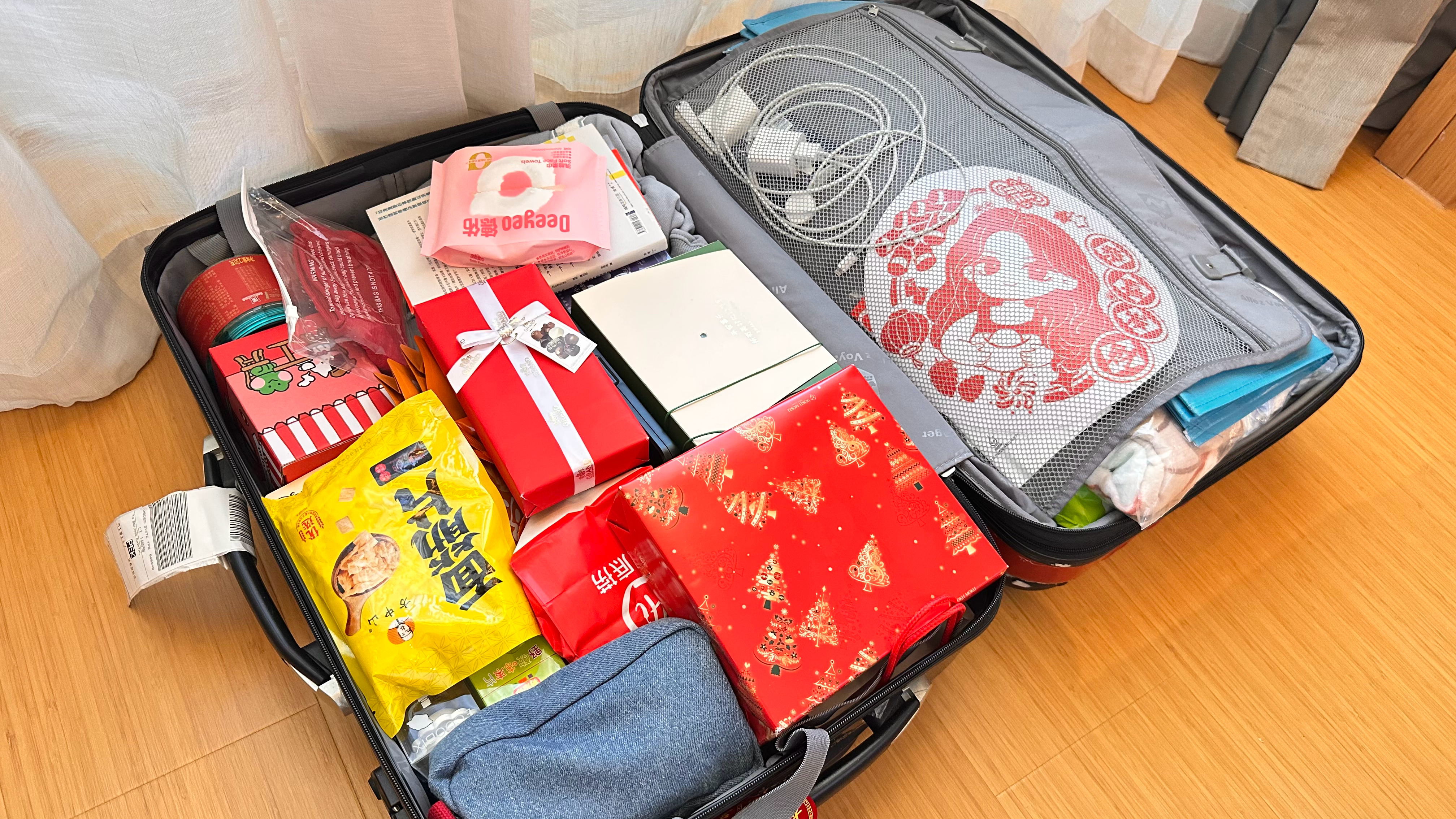 我以为..... 回去的箱子可以轻一点结果比来的时候还重，装满了果子的爱（包里还