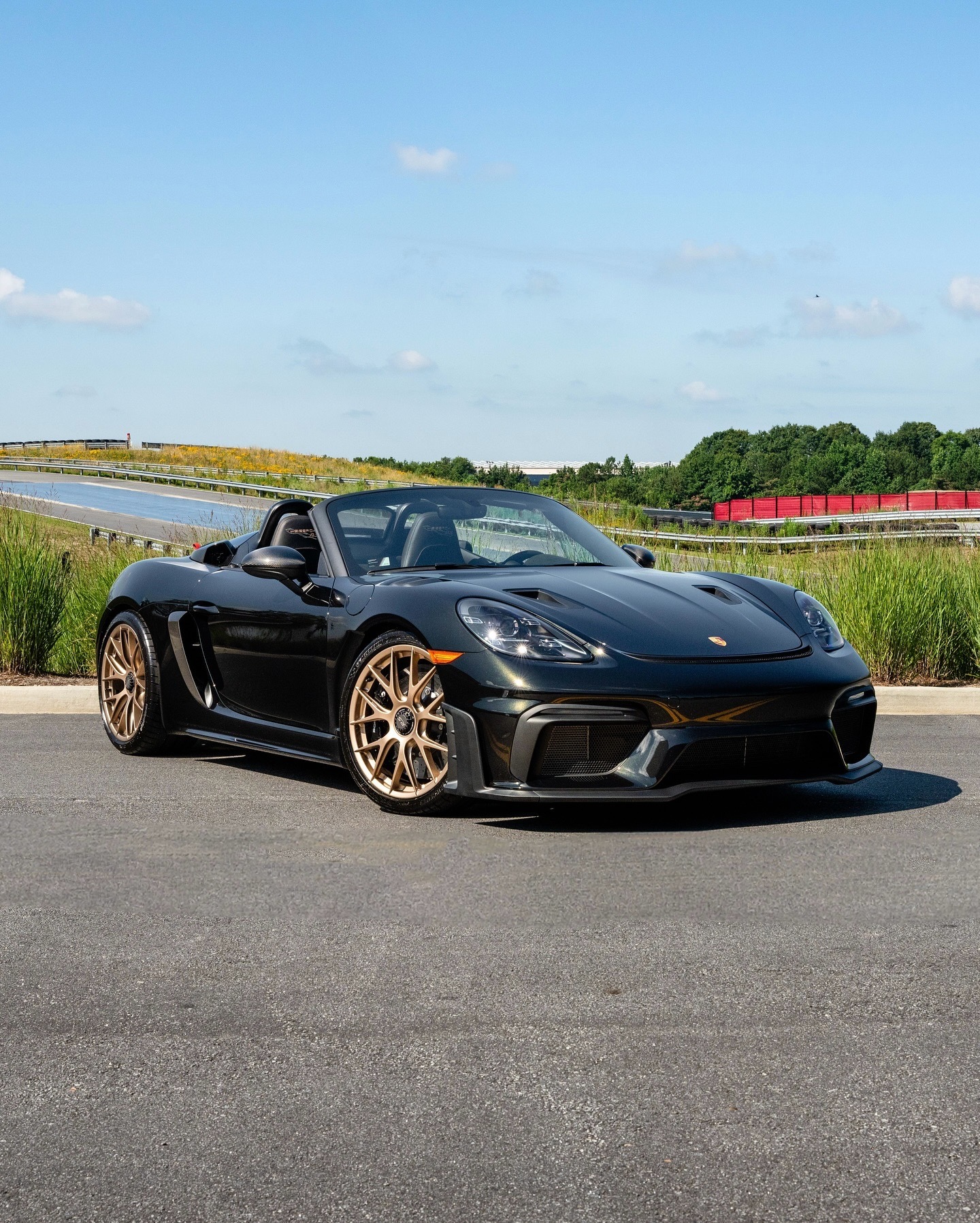 保时捷 718 Spyder RSPTS Dark Olive Metallic