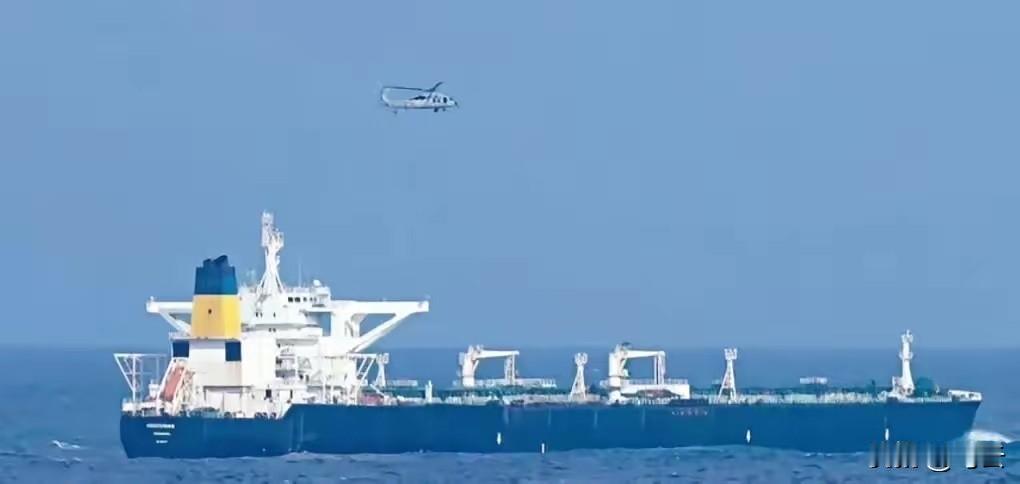 特朗普正式宣布：被扣押的中国香港“世纪号”油轮……

12月25日，特朗普一句“