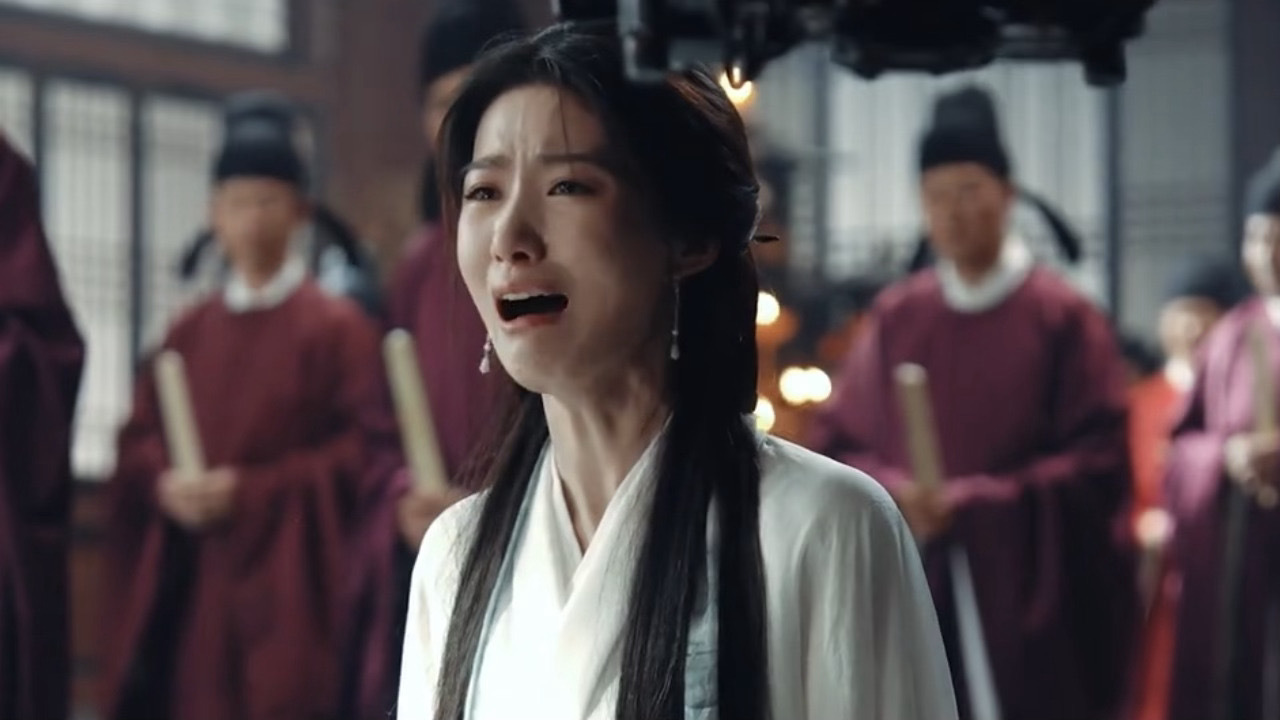 看不懂的演技，说实话这歇斯底里的表演让人很出戏。 