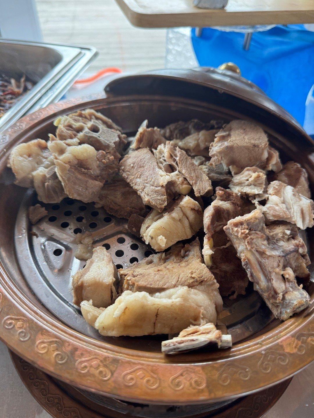 来内蒙吃饭次次都给我吃生酮了[抱一抱][抱一抱][抱一抱]羊肉品质太好了 ​​​