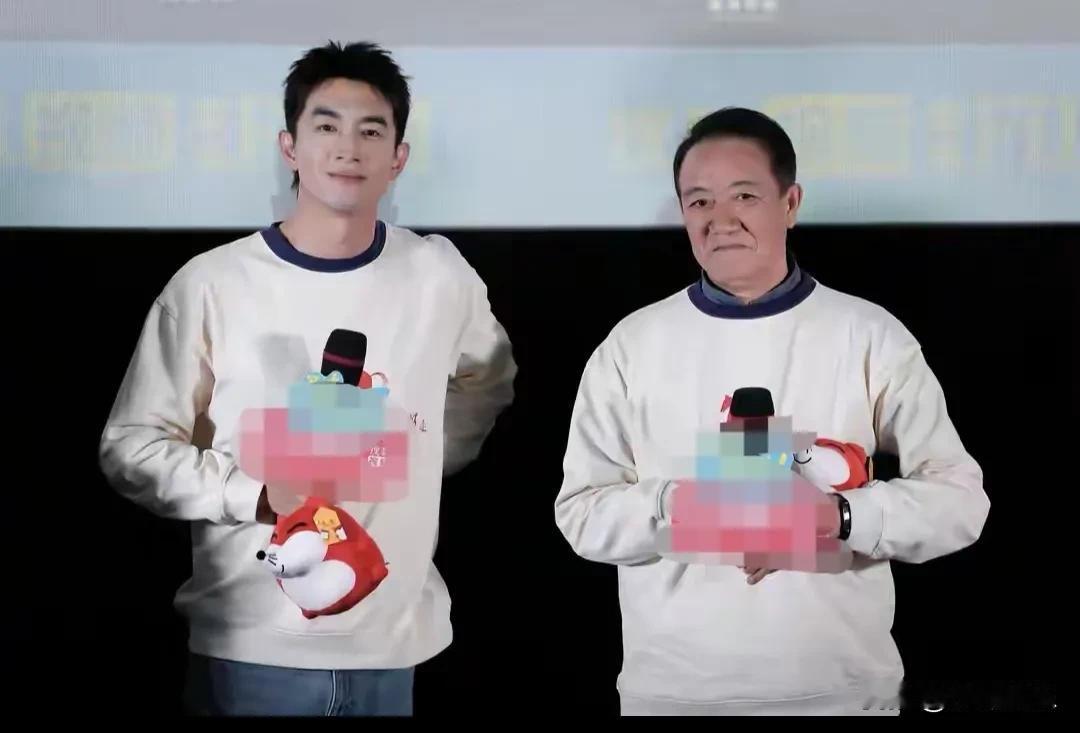 李幼斌首映礼又说实话了！被问为啥演帕金森老人，他耿直回答：“跑厅说一天了说烦了”