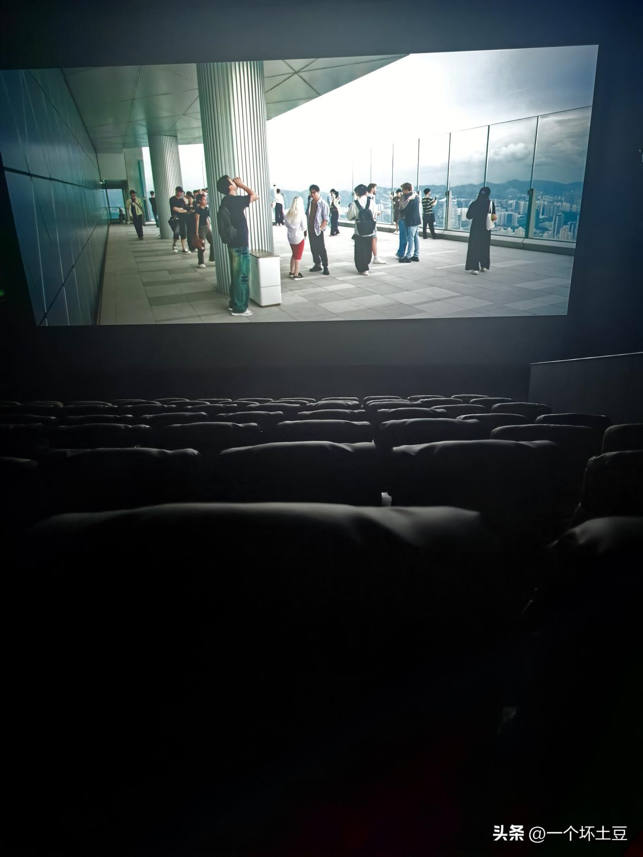 今天晚上在成都看电影…居然是我一个人的专场！！！！