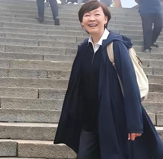 安倍晋三要是泉下有知，估计得气得翻个身
​按照日本政府的规定，安倍昭惠作为前首相