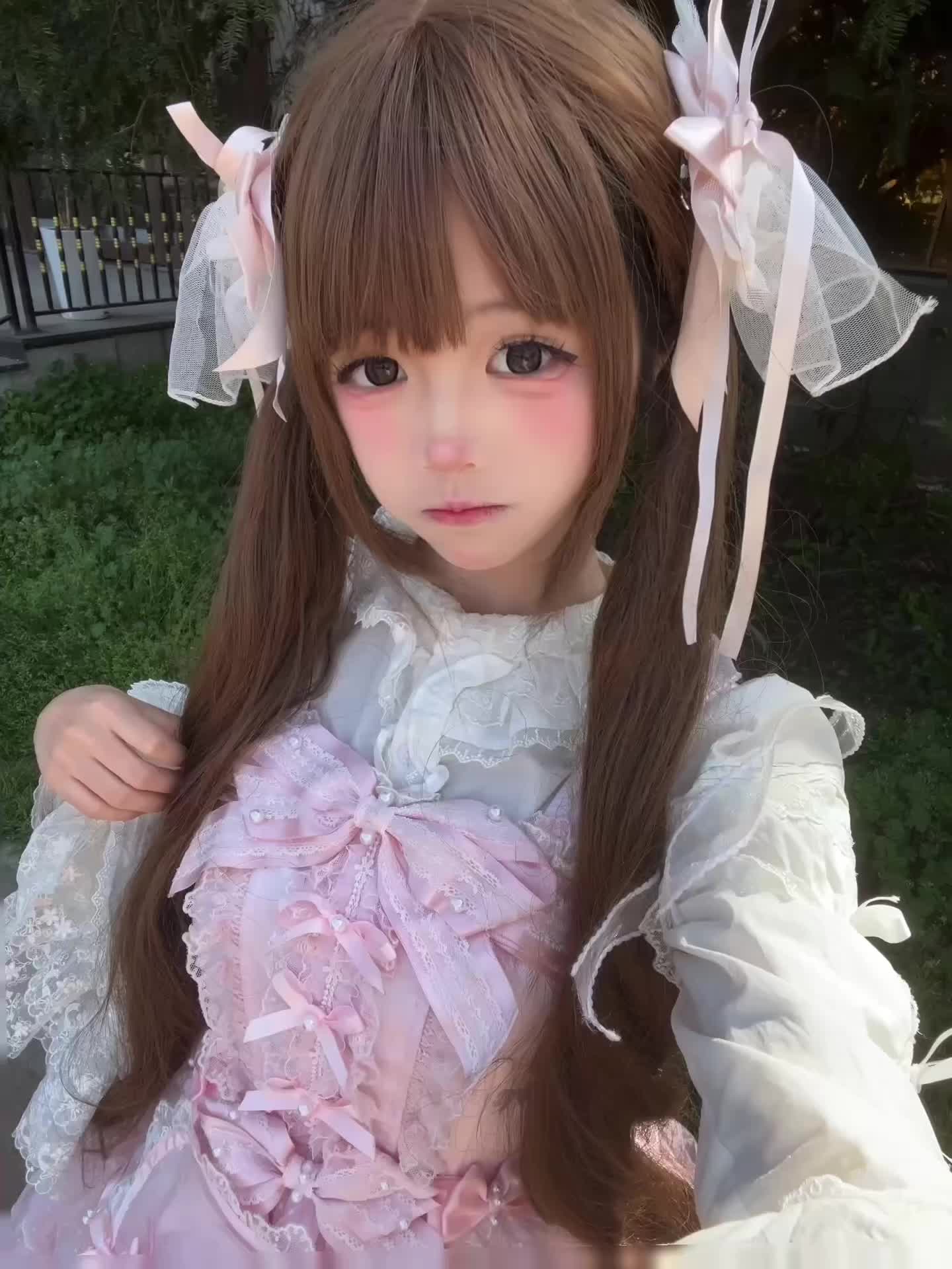 在这发霉的世界 我想被阳光晒透