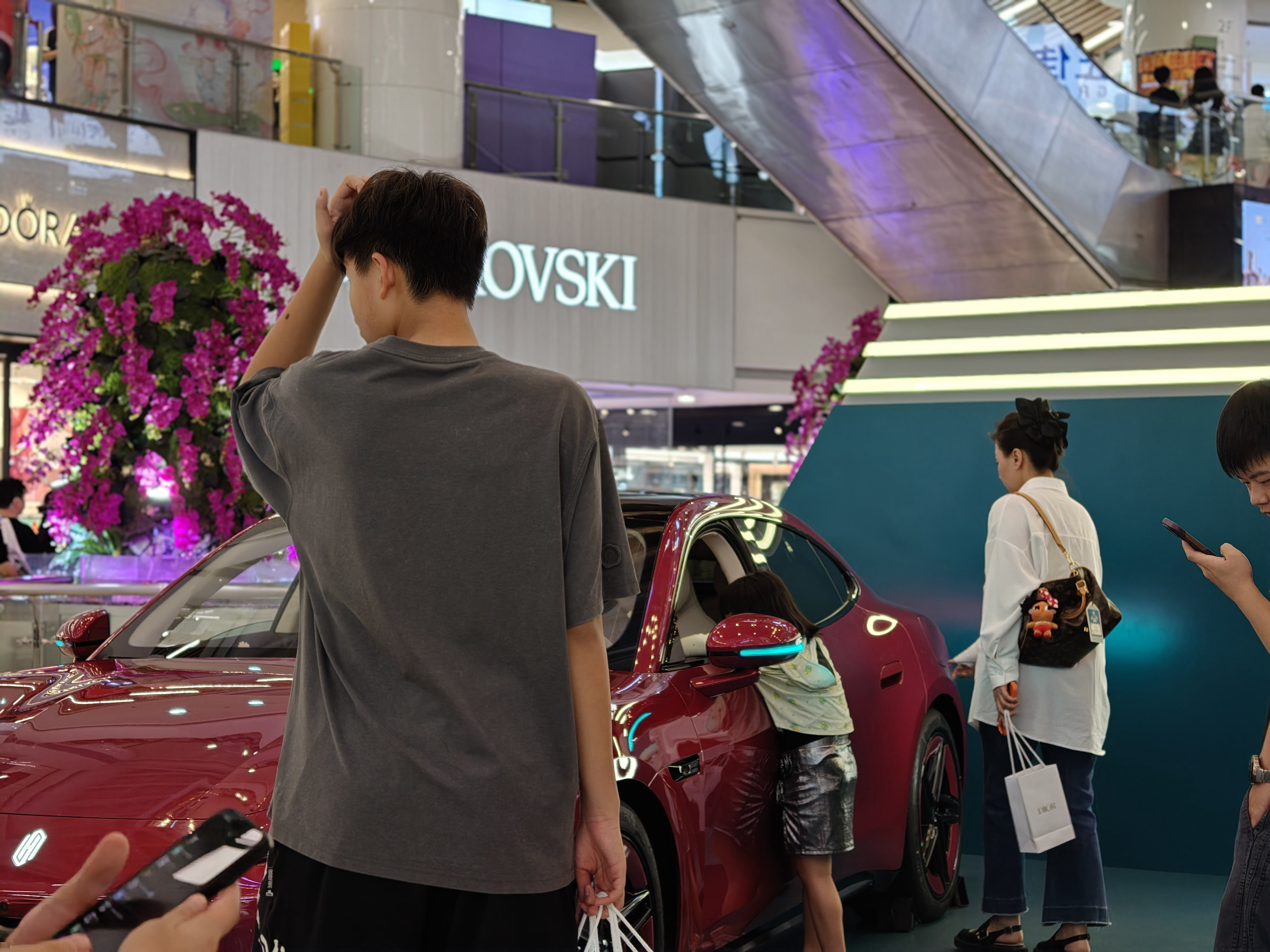 尚界 Z7/Z7T 首日到店，客流怎么样？饭点来正佳看车，我 6 点多去的，在现