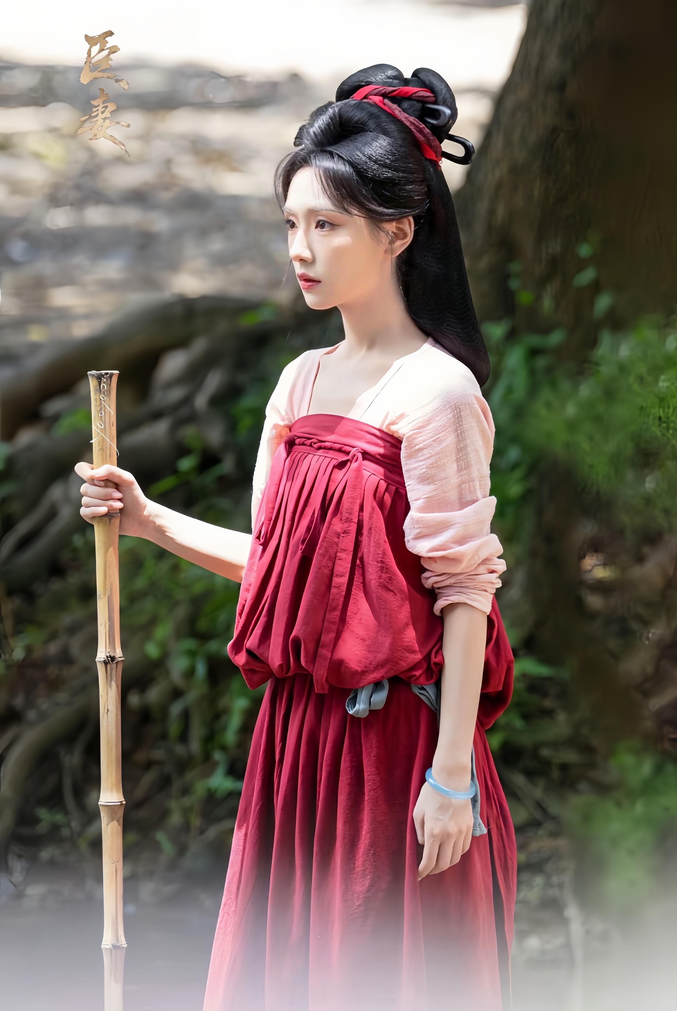 好美的两个人 好会拍的摄影爱好者王云云李若洵《臣妻》路透 