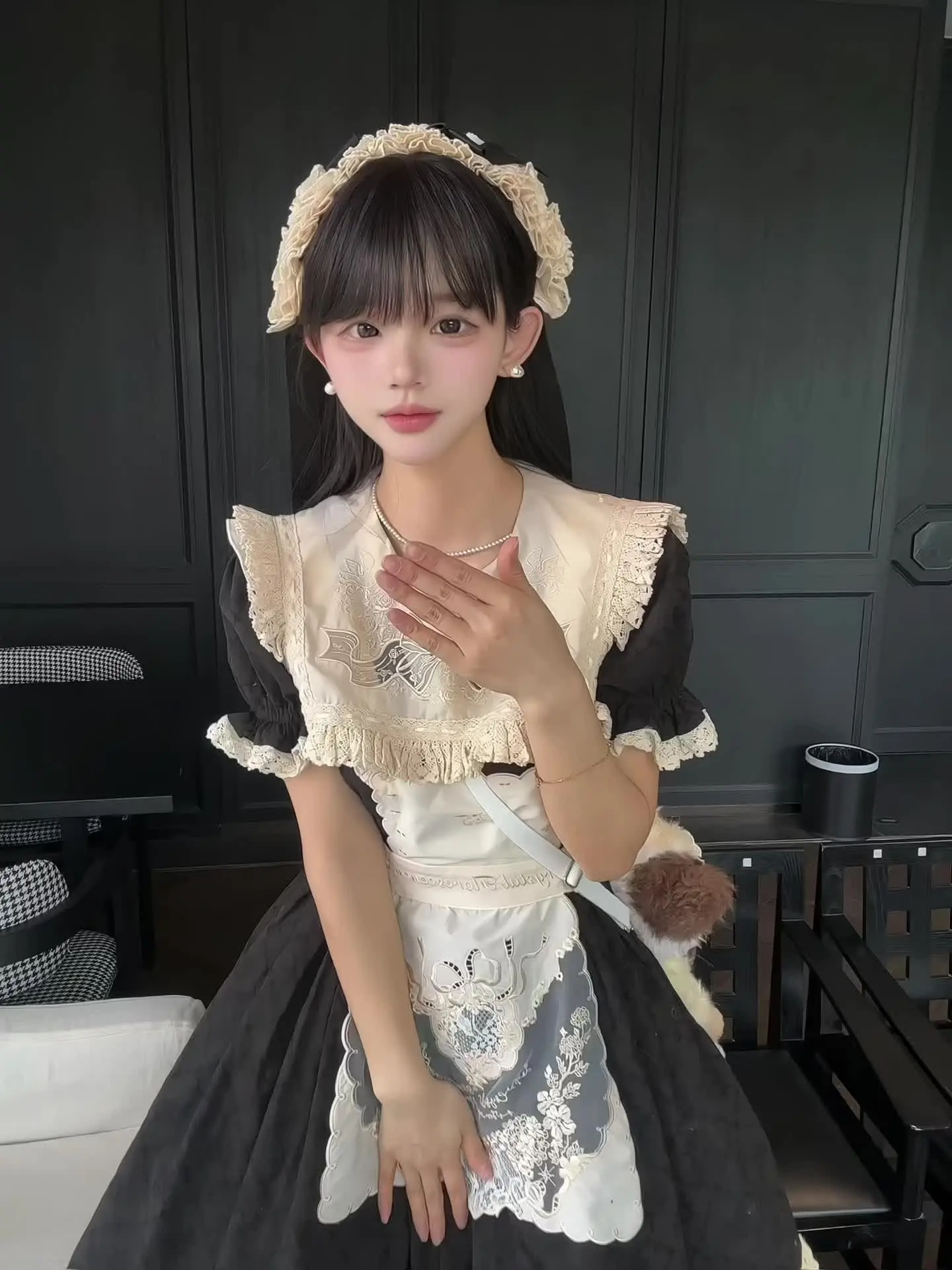 黑白色就是很大小姐