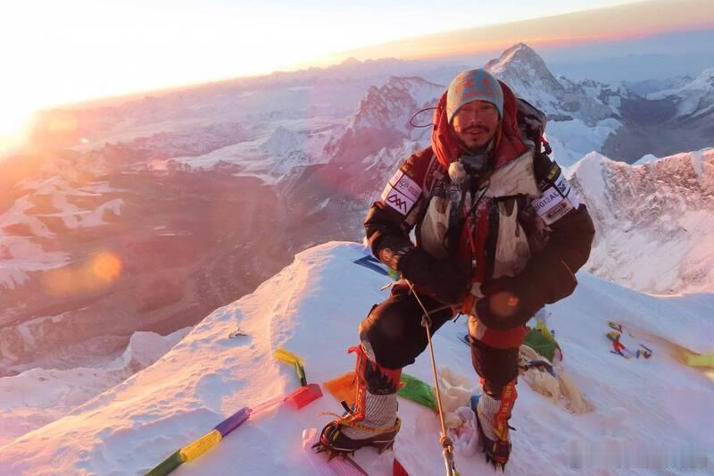 巴基斯坦8000米高峰发生雪崩 知名登山家率10人登山队失联海外新鲜事 巴基斯坦