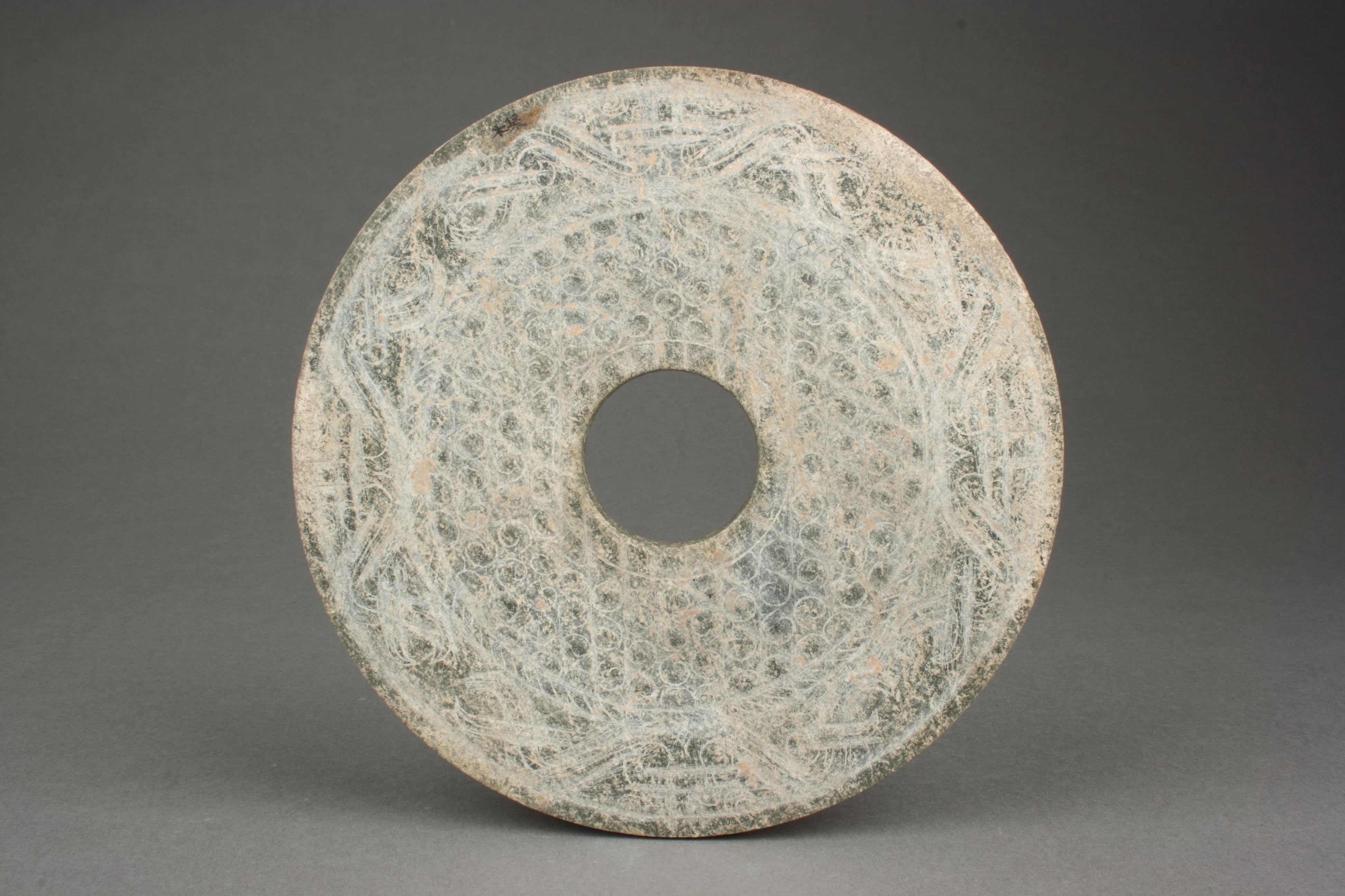 河北邯郸市博物馆藏邯郸战国墓葬出土的大玉璧 