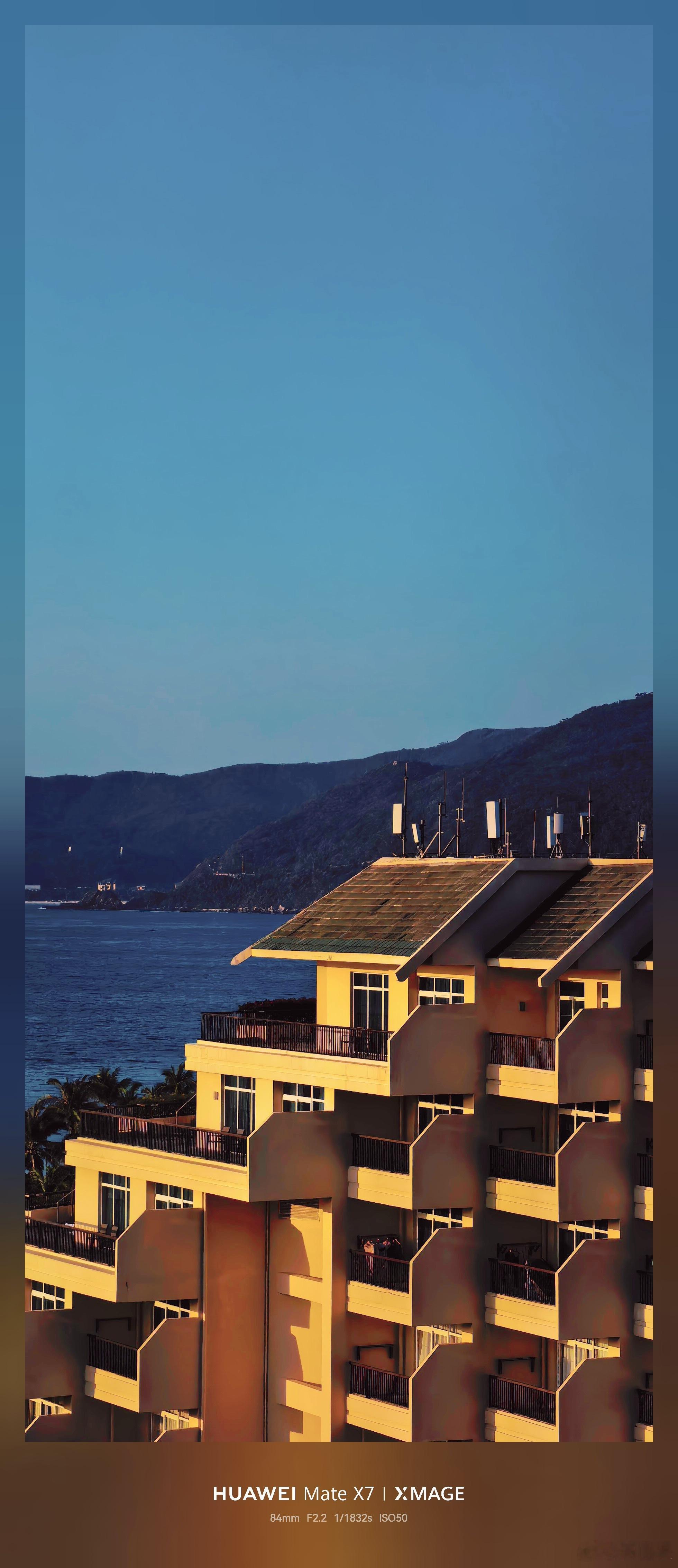 早安老铁们把直板旗舰影像装进折叠屏的华为Mate X7真出片，今天准备去浮潜，大