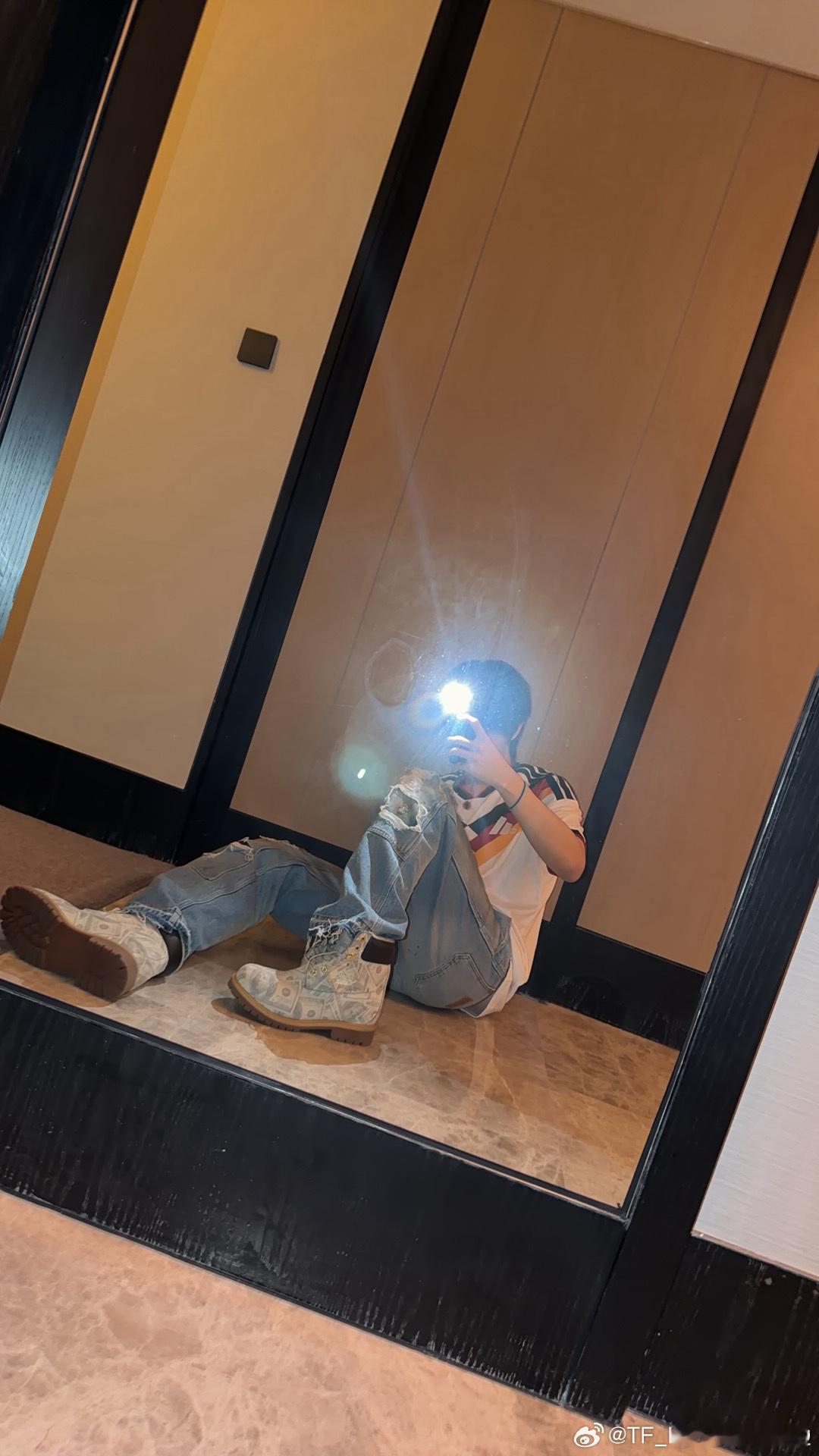 张子墨新综录制张子墨新综路透喜欢这种真实不做作的路透，张子墨新综录制原生状态超好