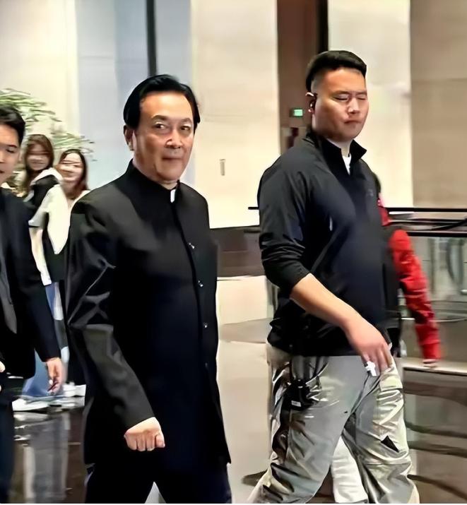 就在今年9月3日，为纪念抗战胜利80周年，一场盛大的阅兵仪式在北京天安门广场隆重