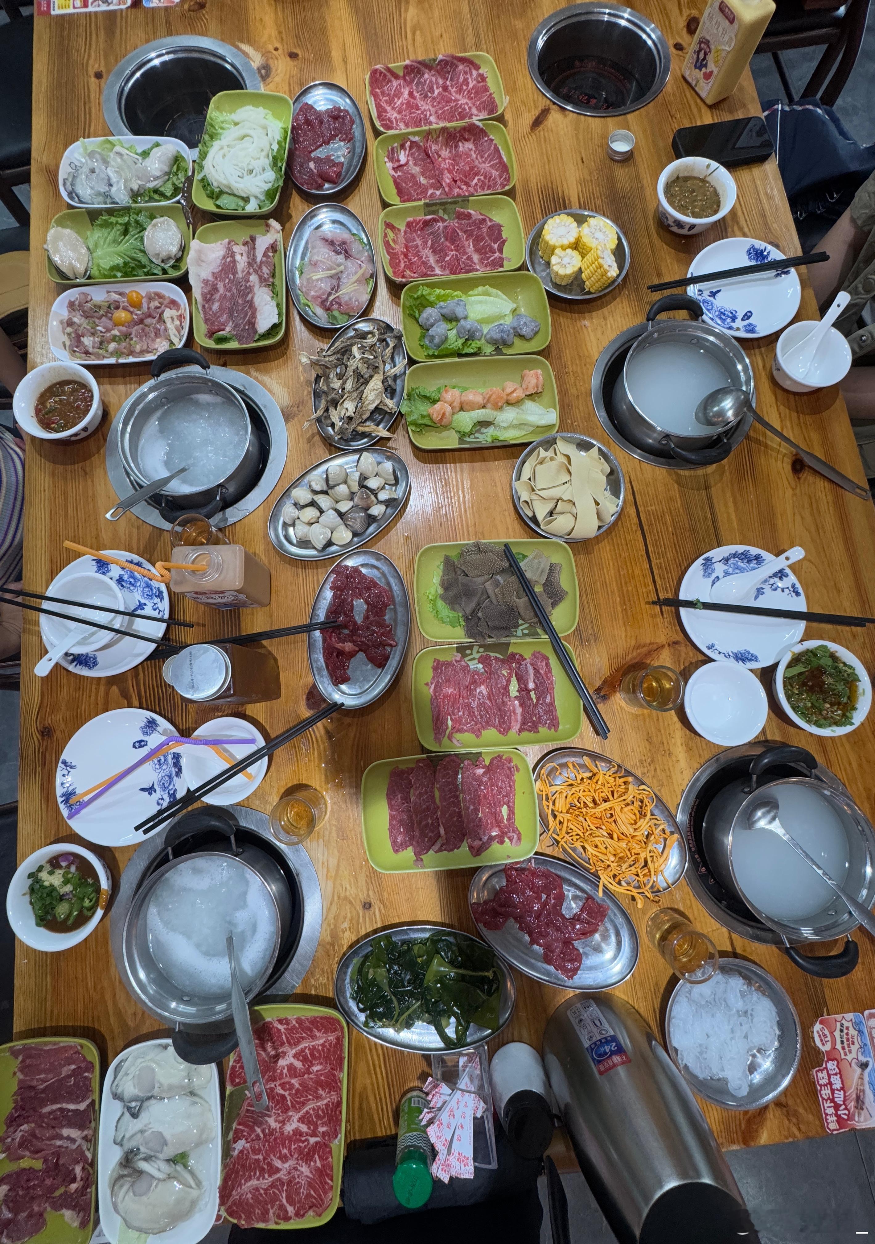汉堡食记 嘴馋，又来吃粤陈记了[馋嘴]越来越馋粥水涮肉涮海鲜的感觉了推荐他家的罗