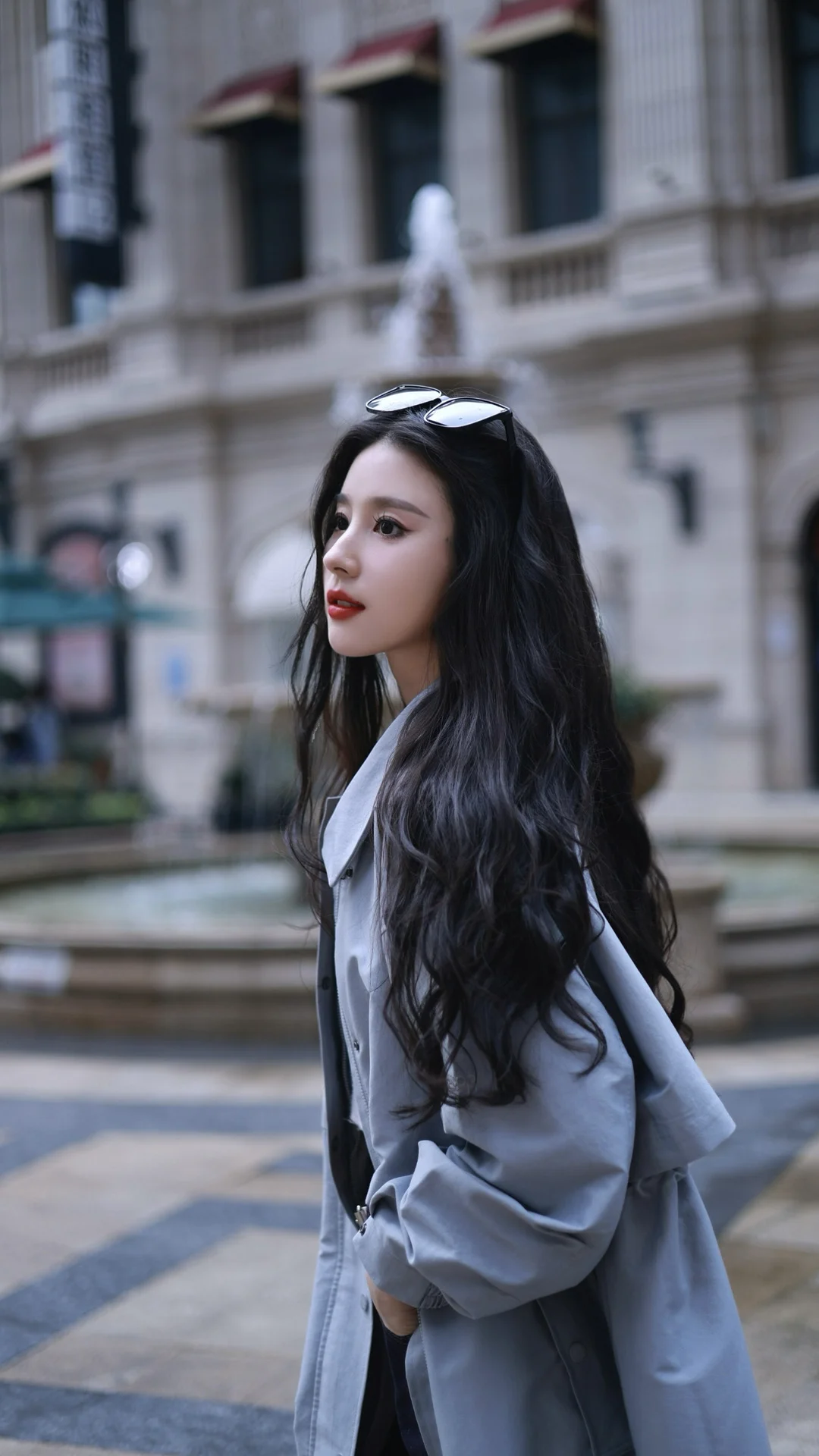 尝试一下全屏看美女~