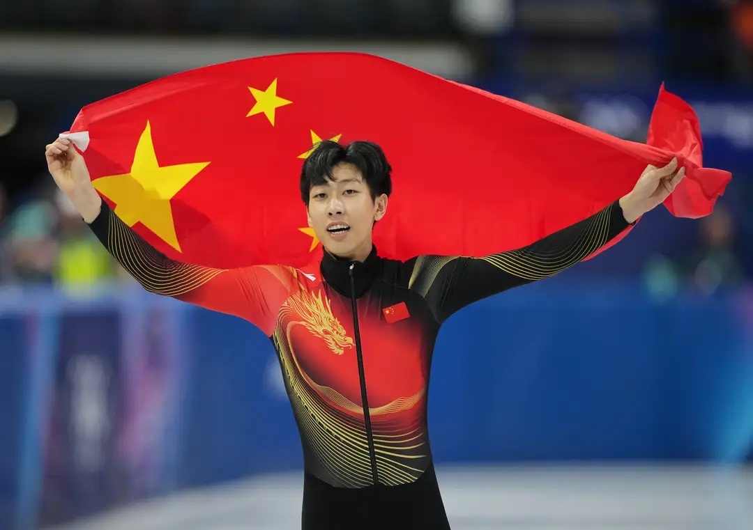 孙龙银牌 中国短道速滑队急需要用金牌来打破目前的阴霾，谁能冲出来呢？厚蓄显锋芒