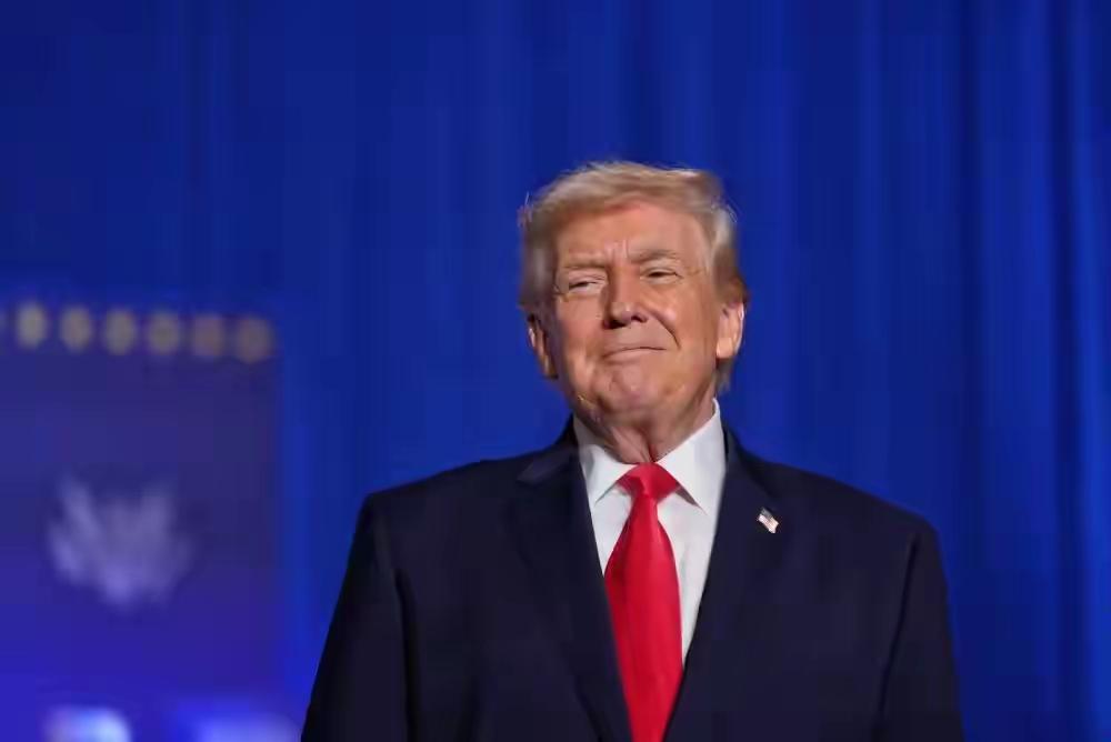 特朗普说确实在和伊朗进行谈判
记者问为什么伊朗方面不承认，特朗普说是因为美国赢麻