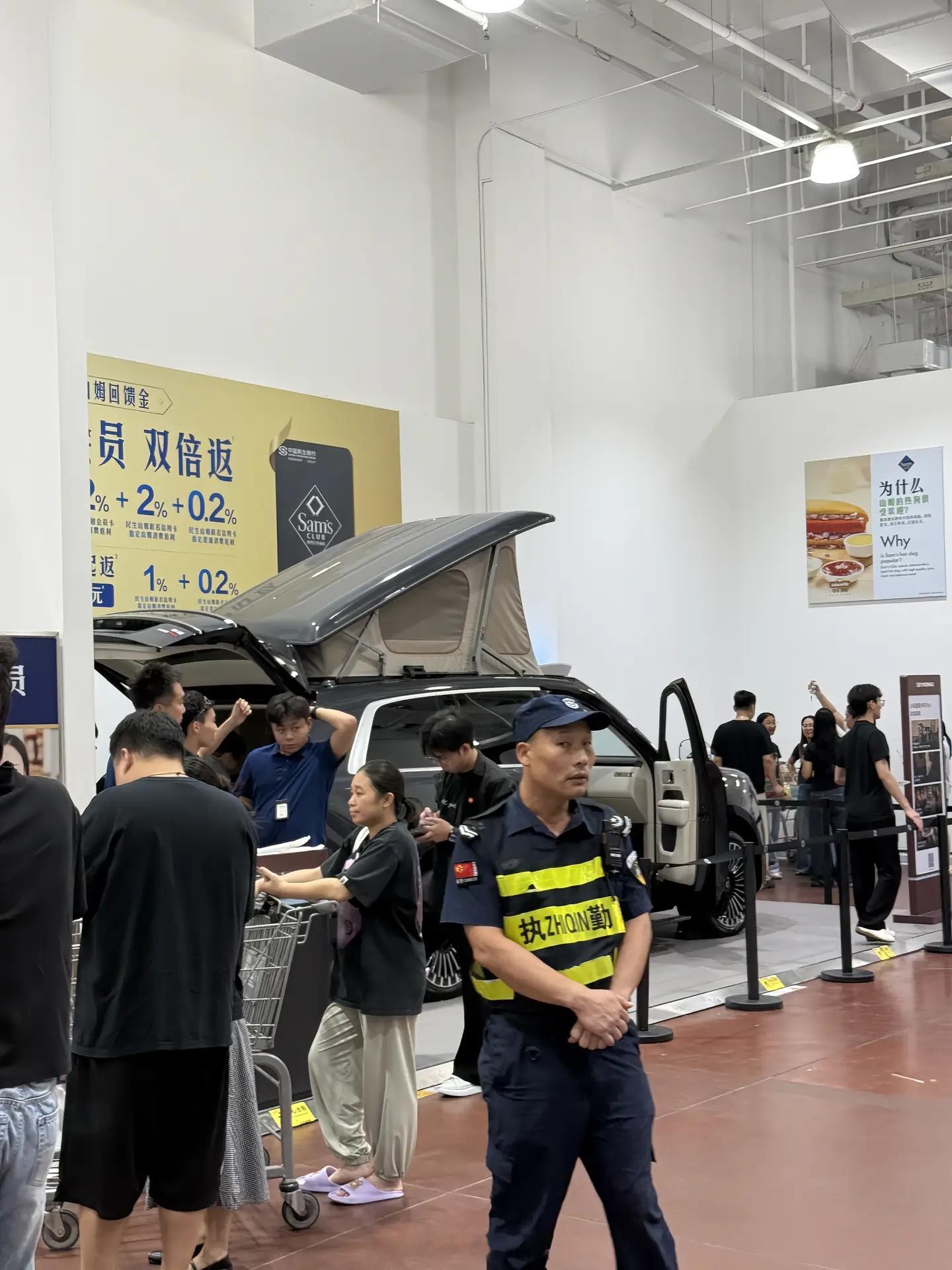 好家伙小米澎程直接干到山姆店了，这你受得了吗？ ​​​