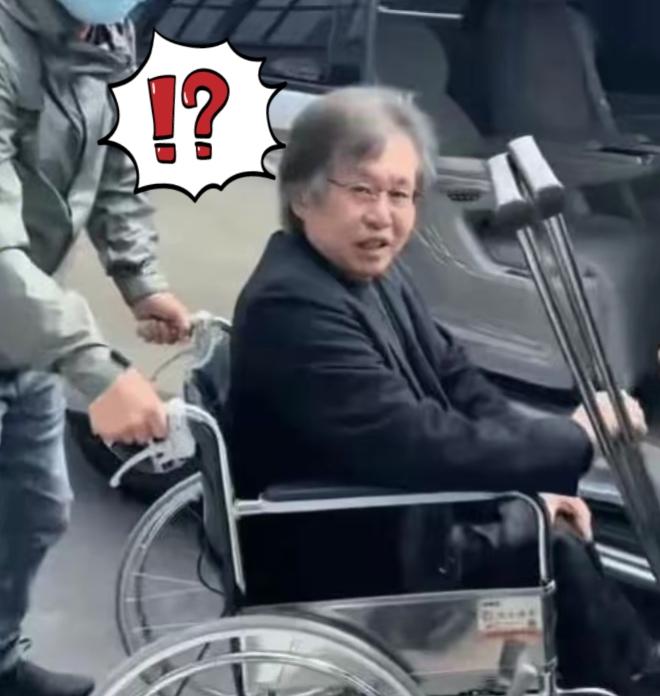 说白了，
郑智化敢这么污蔑深圳机场，
其实原因很简单，因为他不仅觉得自己是个大明