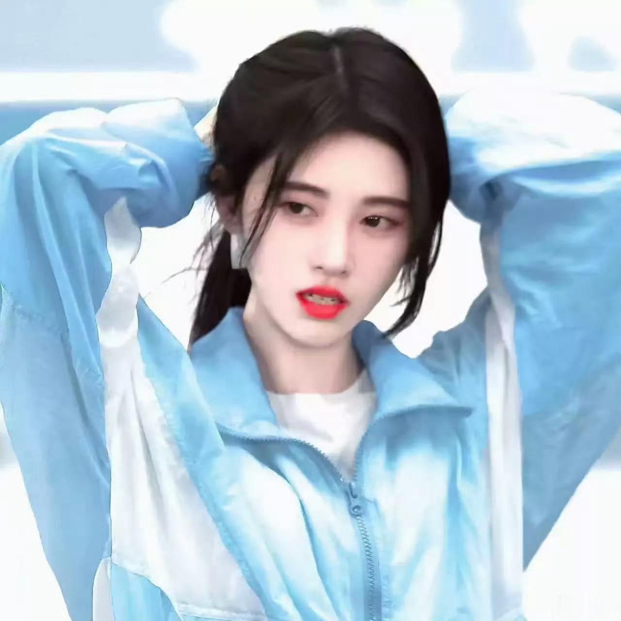jjy鞠婧祎阿黛jjy鞠婧祎来战如果你有点小悲伤 那我愿意陪你晒太阳( ˝ᗢ̈˝