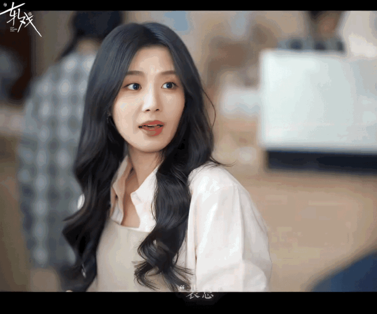 爱而不得才是人生常态吗裴轸开局假意接近，动了真心却爱而不得，抱丝巾独坐的画面太好