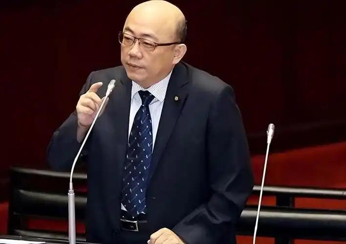 台湾郭正亮曾经的一番话，在岛内投下了一颗深水炸弹，他直言大陆借着日本和菲律宾挑衅