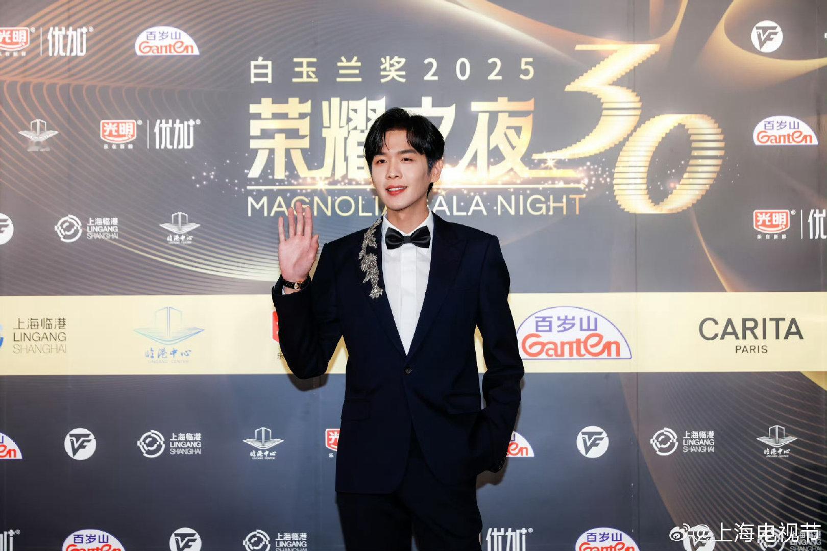 张若昀为什么能两次提名白玉兰奖没有人比张若昀更爱更懂范闲 ​​​张若昀 ​​​