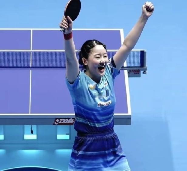 王曼昱2-3不敌张本美和，这球算冷门吗？似乎叫小将的破茧成蝶更合适，哪怕双方交手