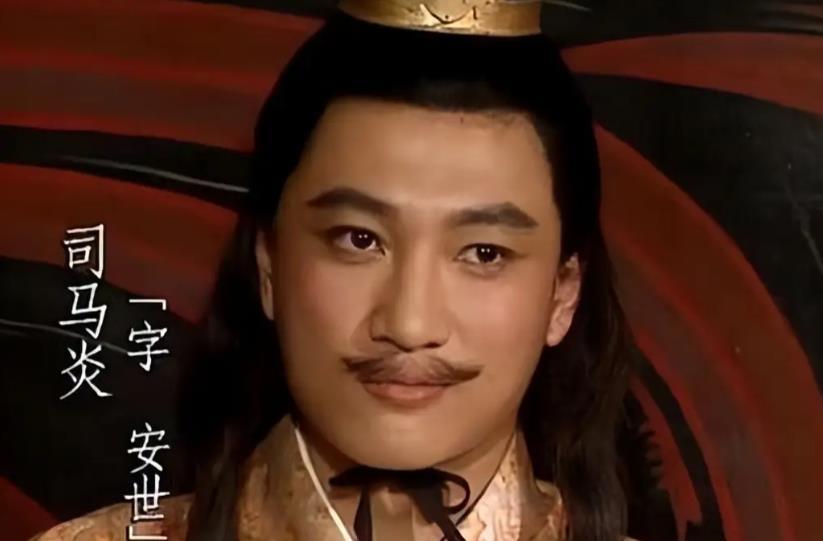 皇帝也荒唐！把妃子送给傻儿子，孙子身世成谜，竟引发百年亡国乱世！
历史上荒唐的皇