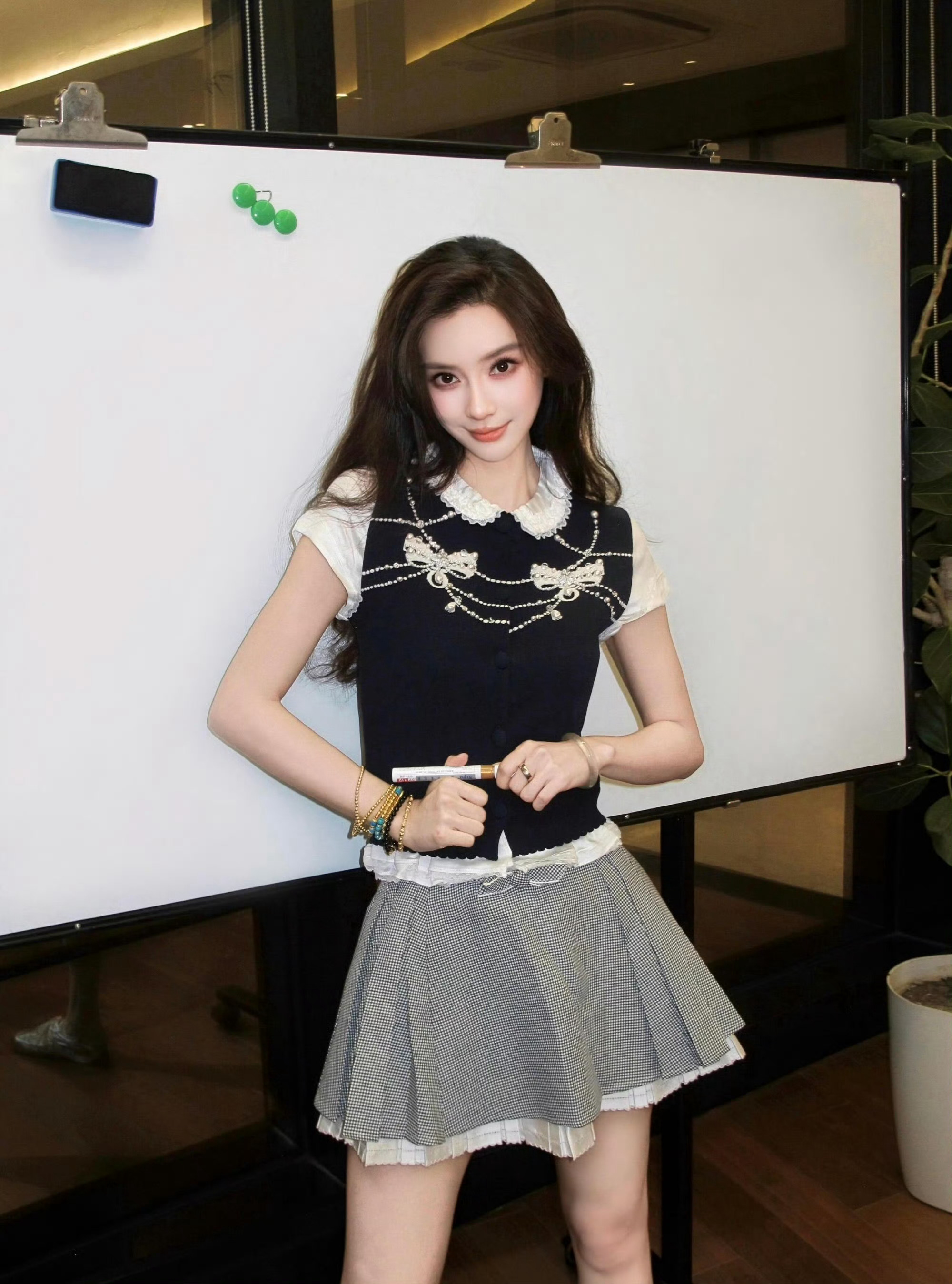 angelababy angelababy 世间万千 唯你惊鸿.𝓨𝓸𝓾'?